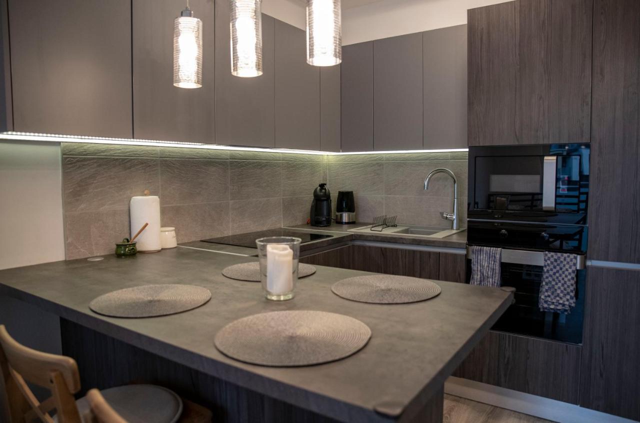 Sasadpark's New In The West Part Of Buda Apartman *