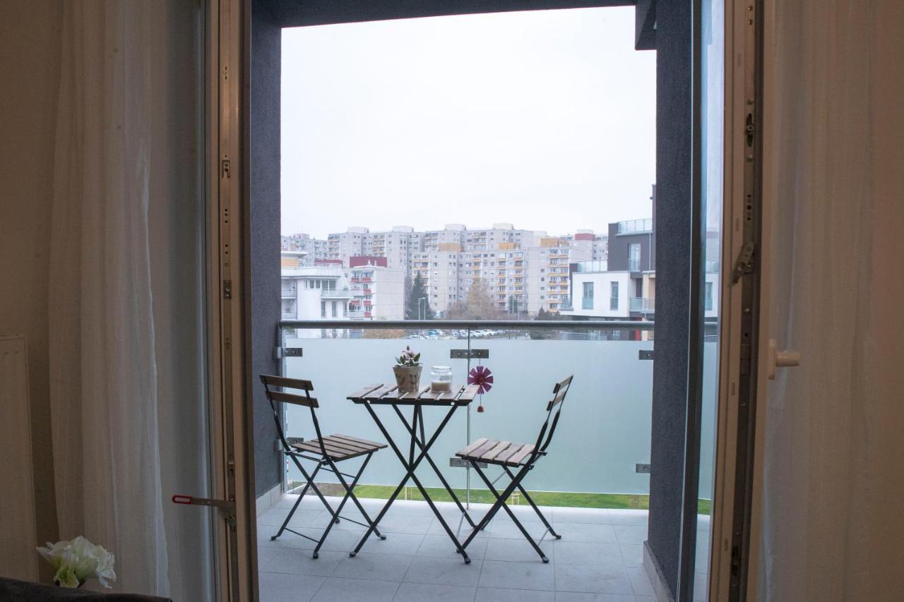 Sasadpark's New In The West Part Of Buda Apartamento